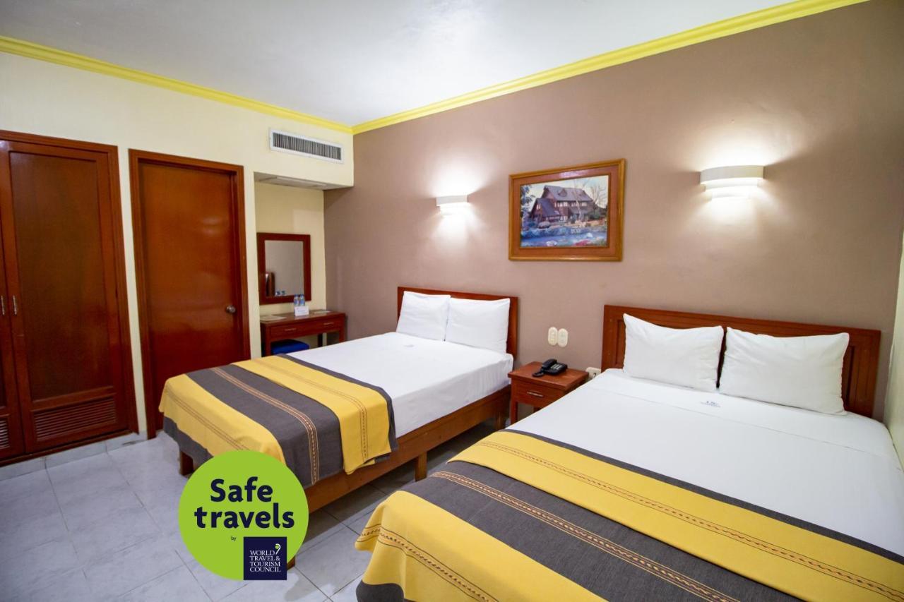 Hotel El Espanol Centro Historico Mérida Esterno foto