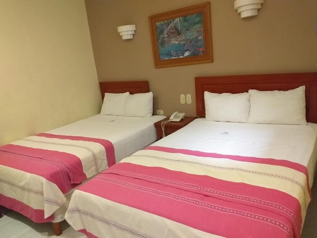 Hotel El Espanol Centro Historico Mérida Esterno foto