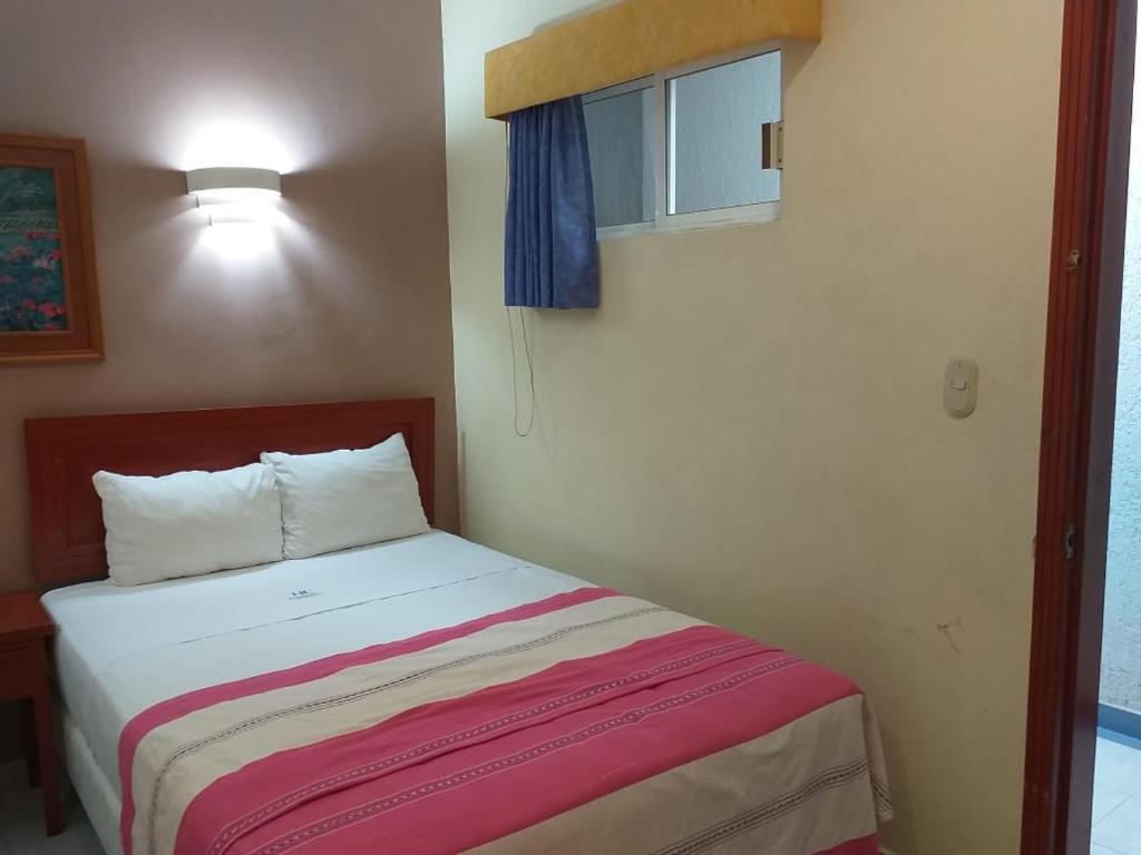 Hotel El Espanol Centro Historico Mérida Esterno foto
