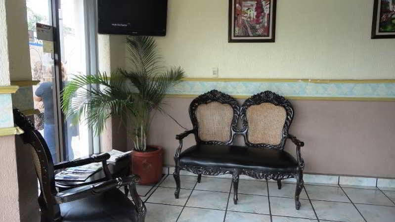 Hotel El Espanol Centro Historico Mérida Esterno foto